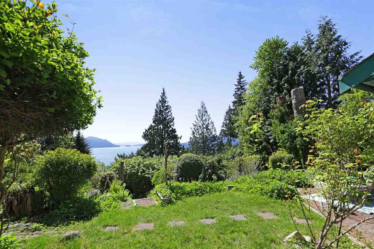 230 Mountain Dr