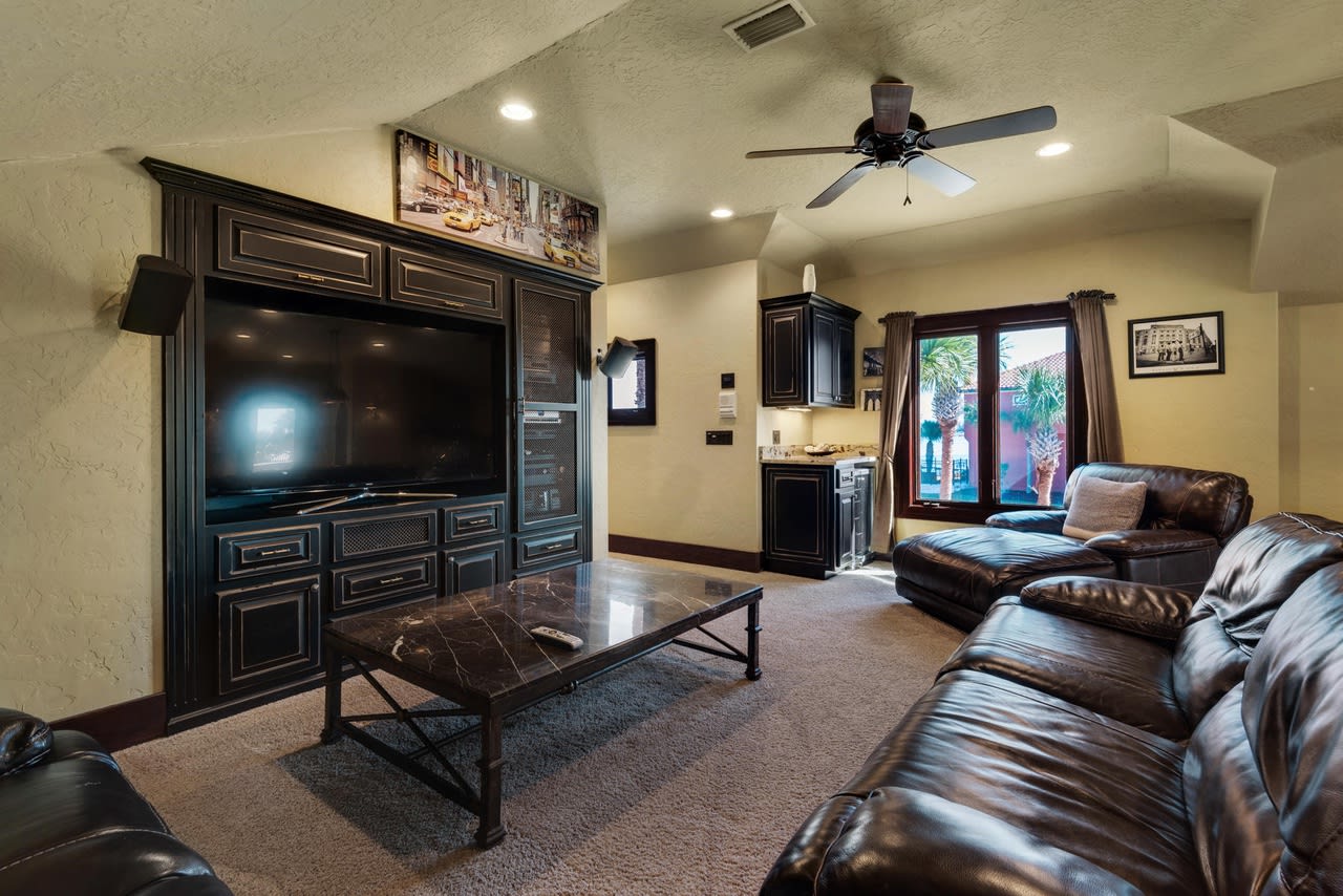 5236 Finisterre Drive