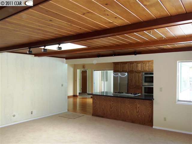1147 Sanders Dr