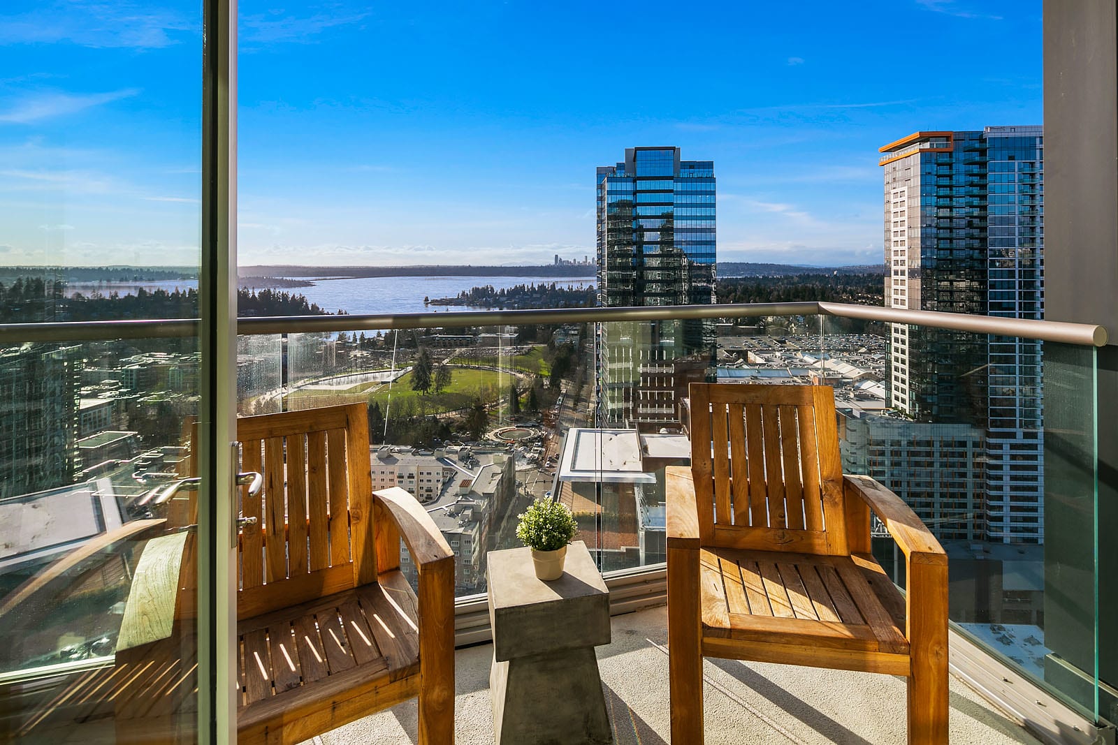 10700 NE 4th Street, Unit 3302