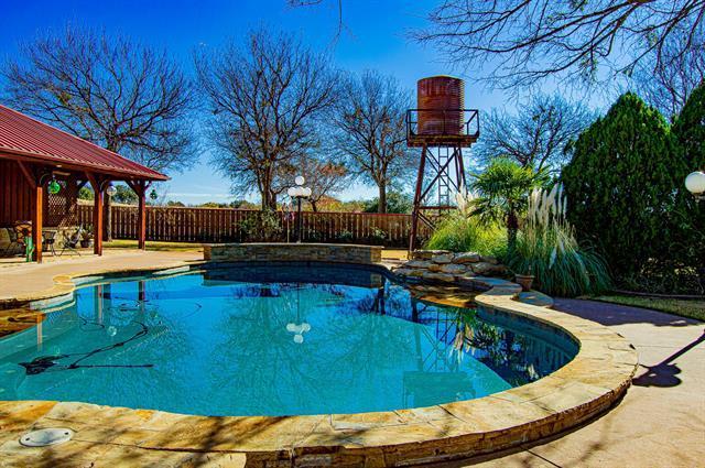 110 Place Ln