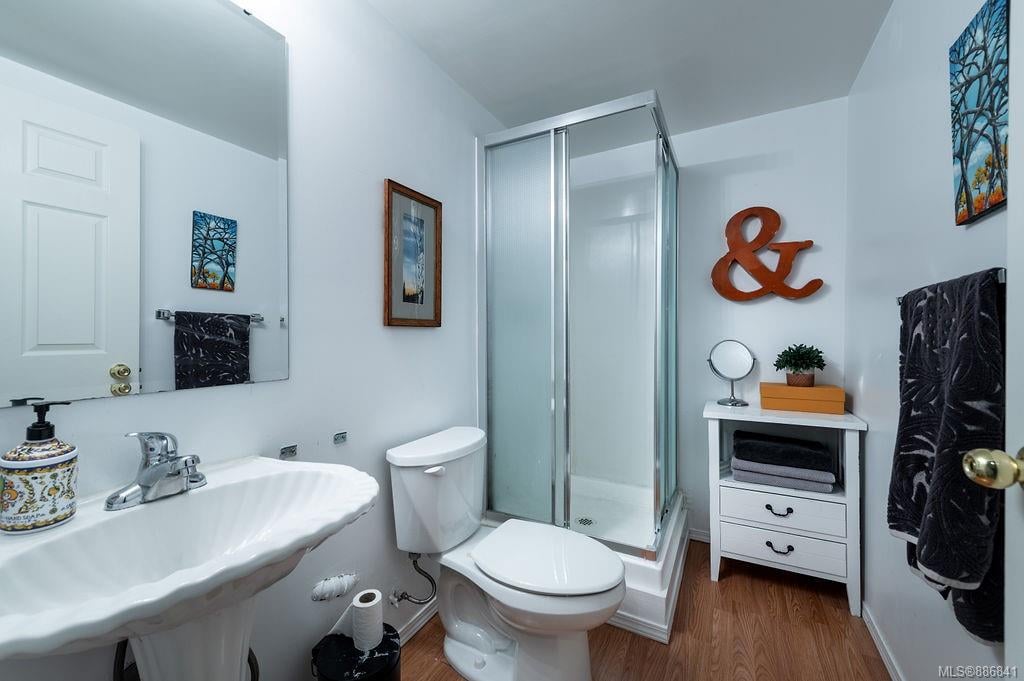 7-4540 W Saanich Rd