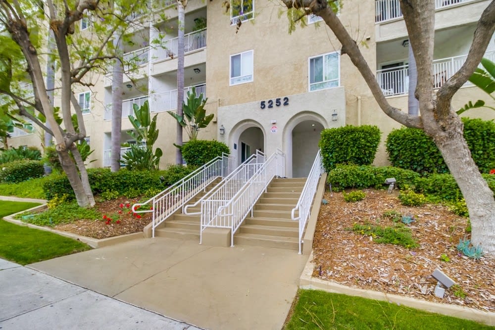 5252 Orange Ave #326