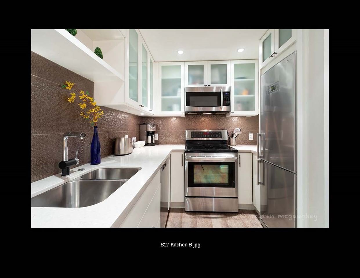 27-4637 Blackcomb Wy