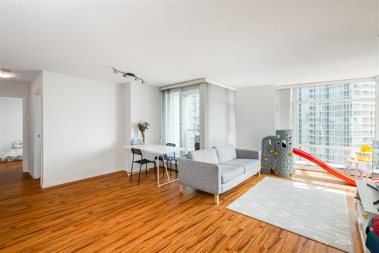 1603-1199 Marinaside Cres