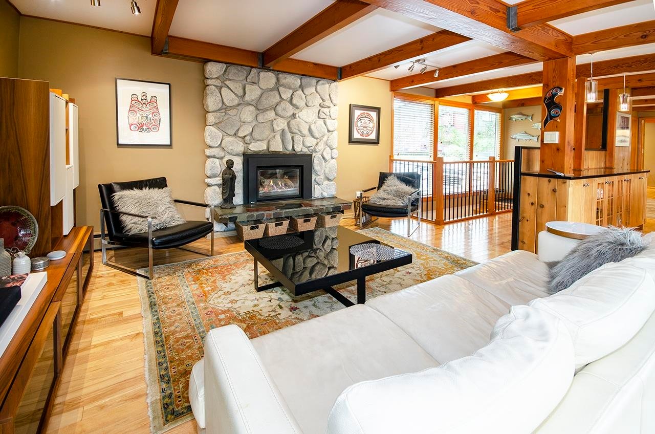 4225 Fairway Pl