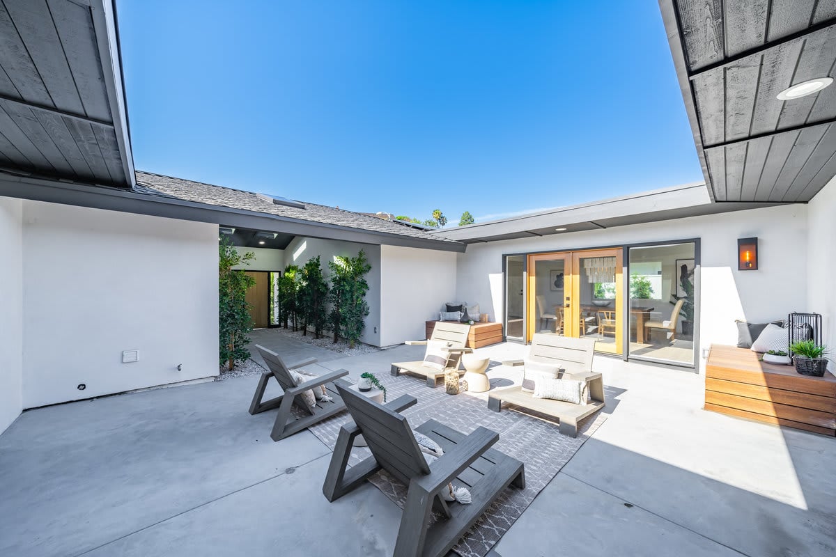 23912 Hillhurst Drive