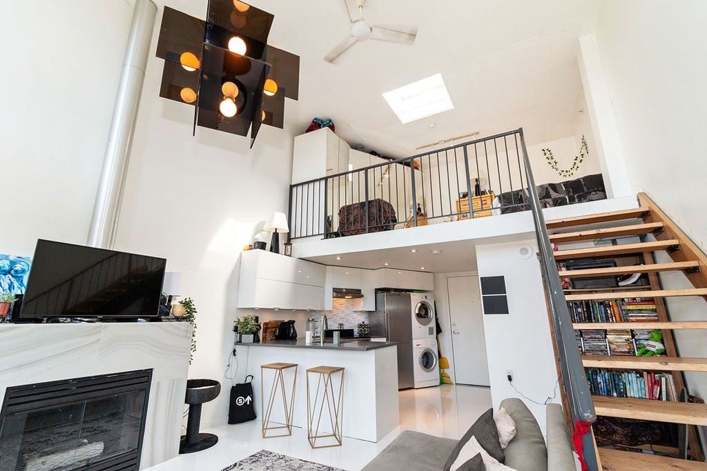 512-1 E Cordova St