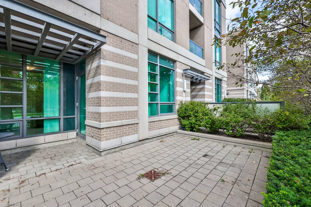 215 Sherway Gardens Road, 105 Toronto