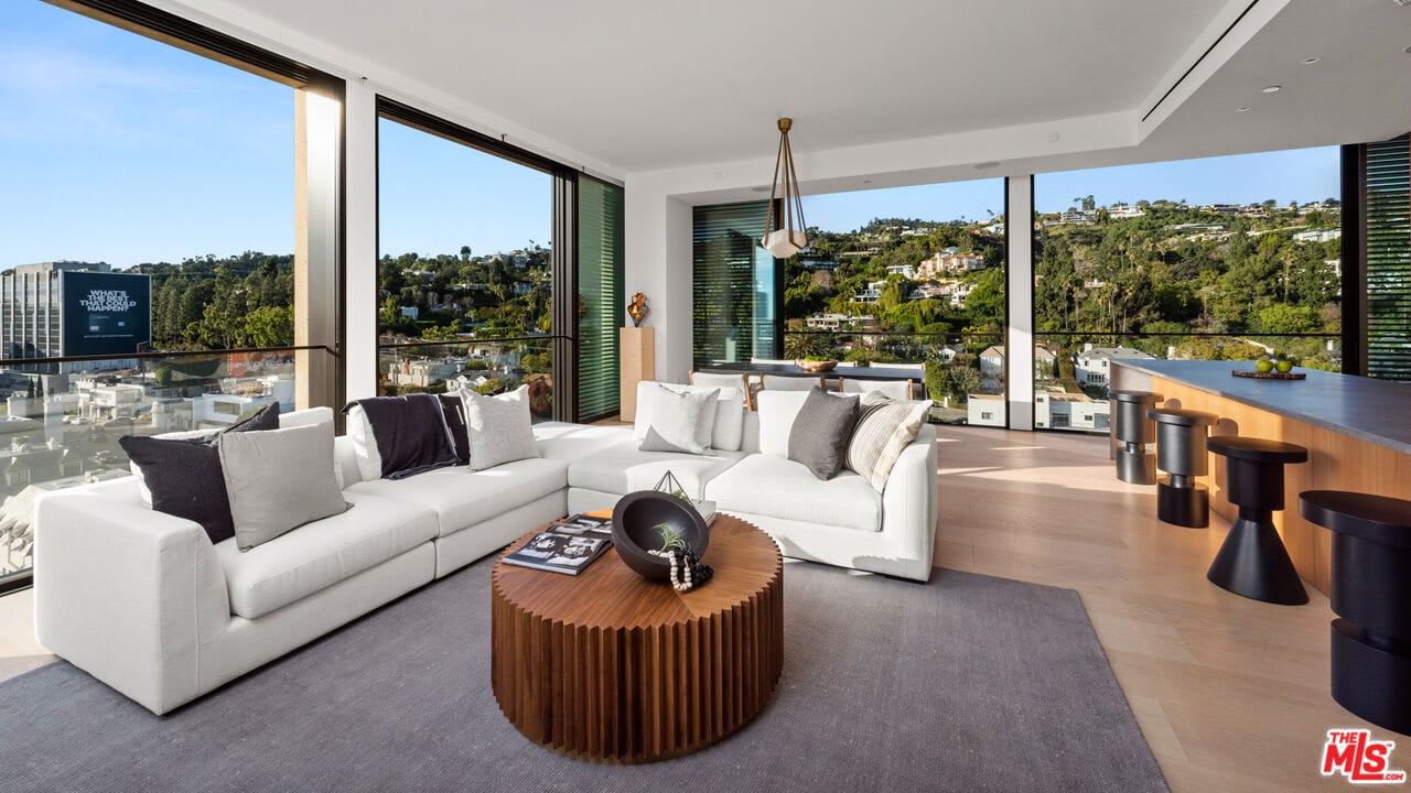 9040 Sunset Blvd, #1101