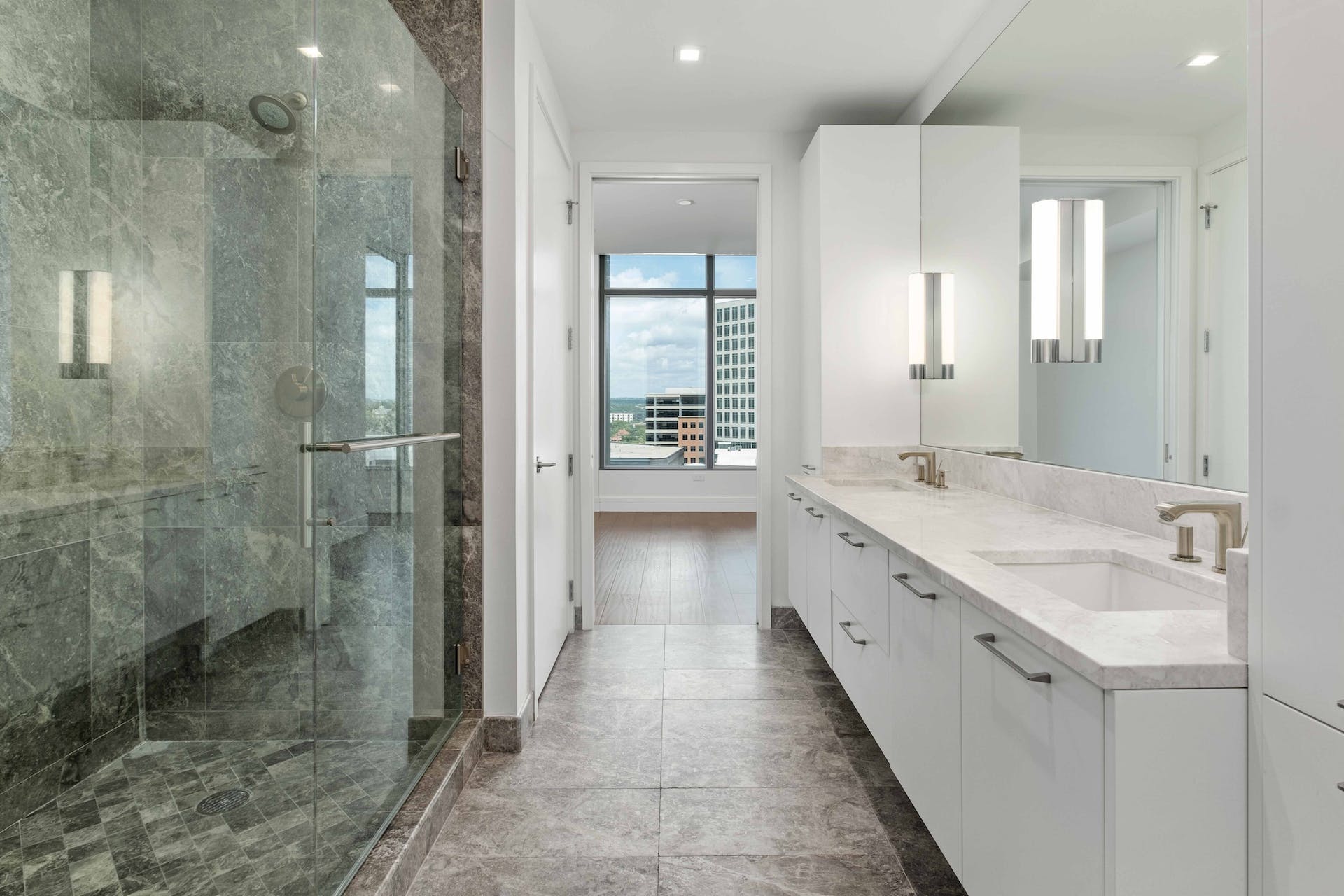501 West Ave #1004
