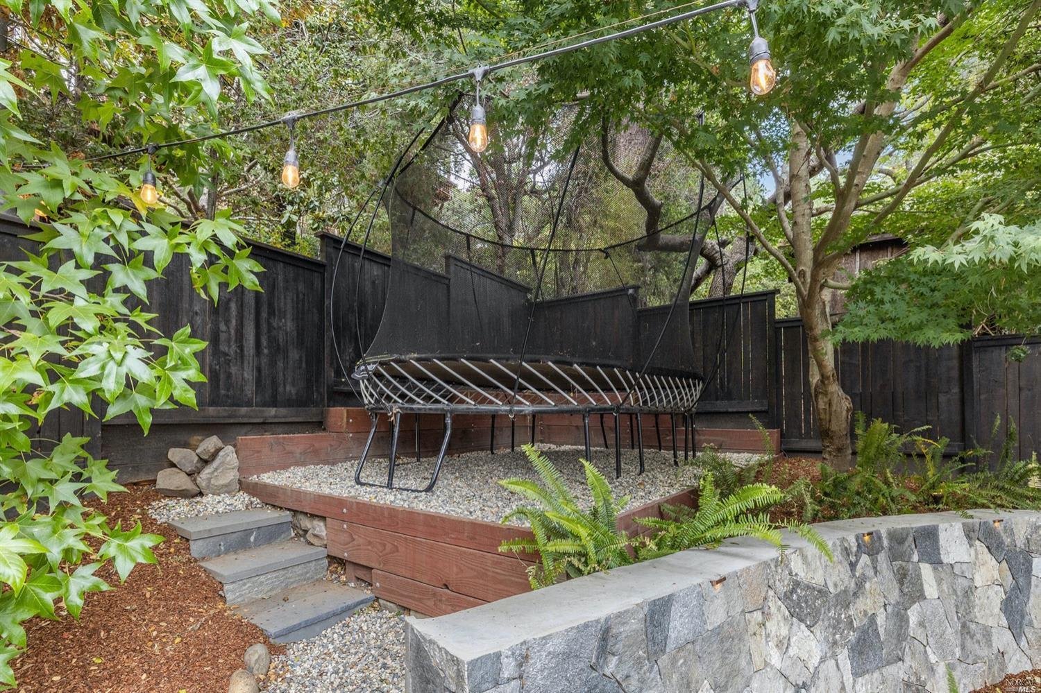 44 Bayview Avenue