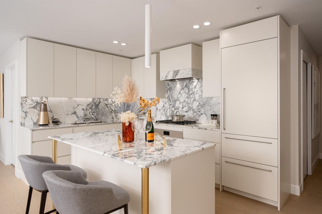 3668 W 10th Avenue 202, Vancouver
