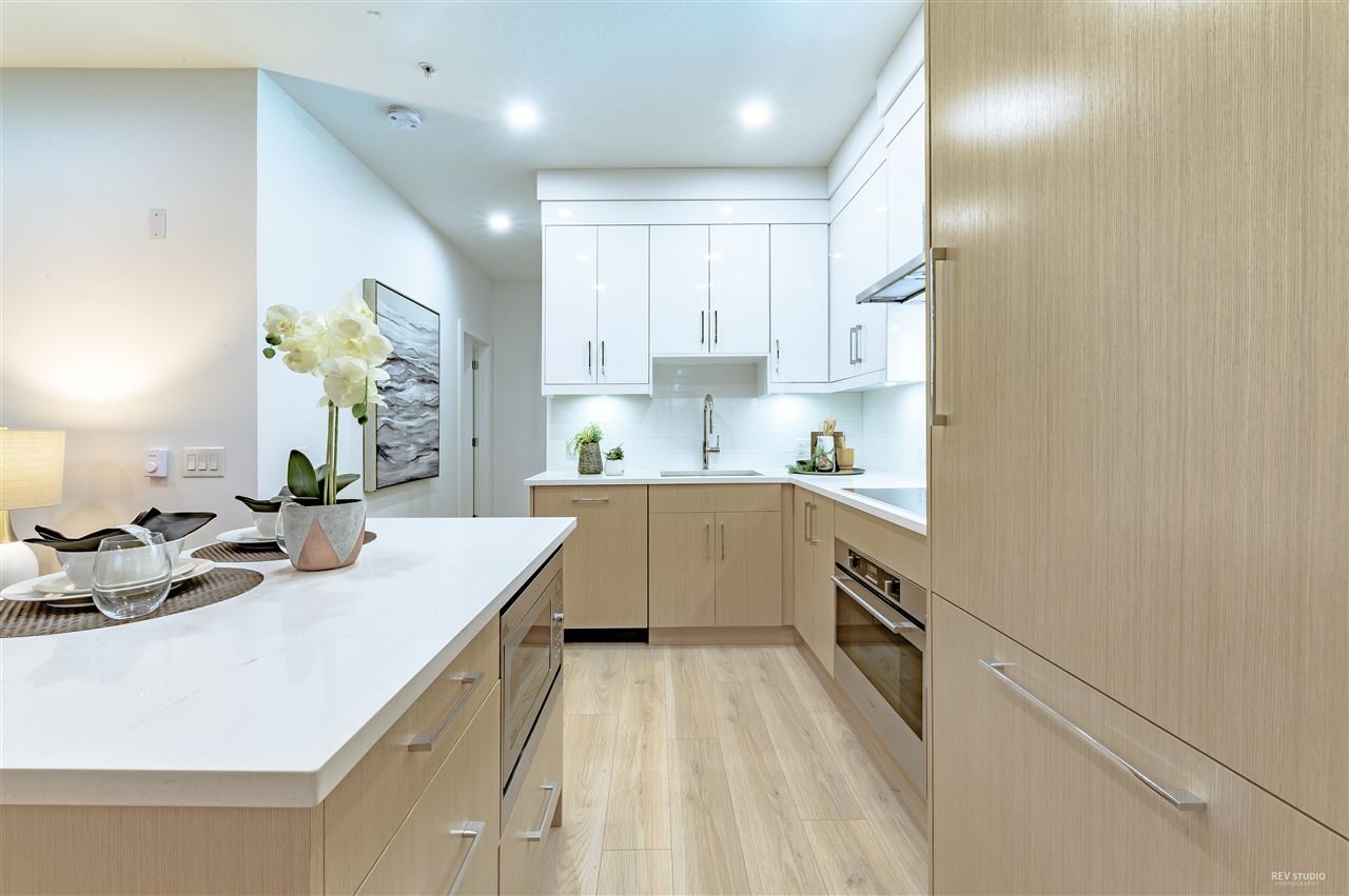 207-7131 17th Ave