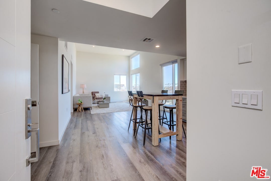 1055 South Serrano Ave, #505