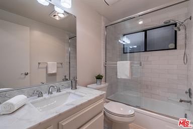 723 Westmount Drive Unit#204