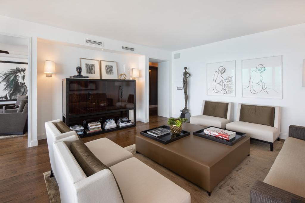 Premiere Gold Coast Condo: 1040 N. Lake Shore #18B