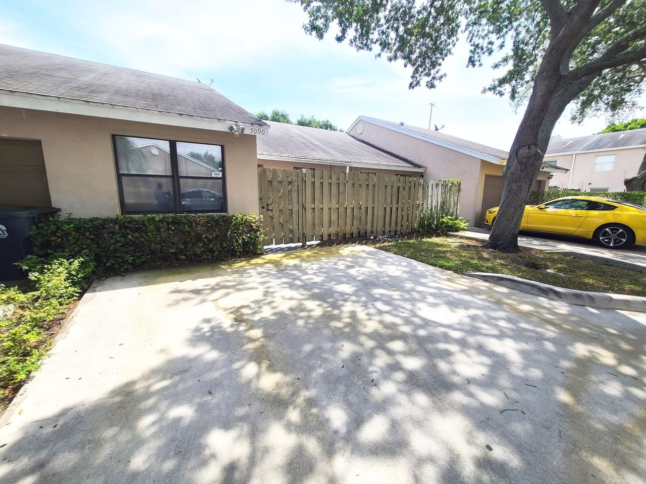 5090 Glen cove Ln
