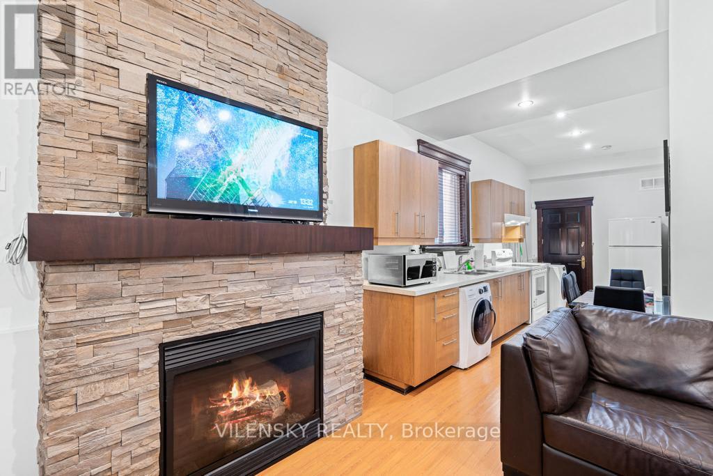 #BSMT -9193B Bathurst St