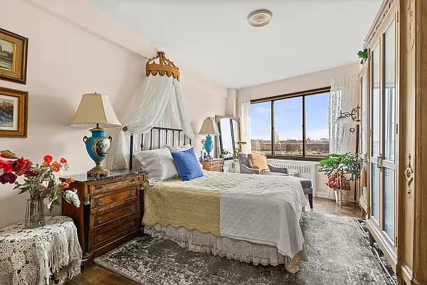 45 East End Ave, #3B