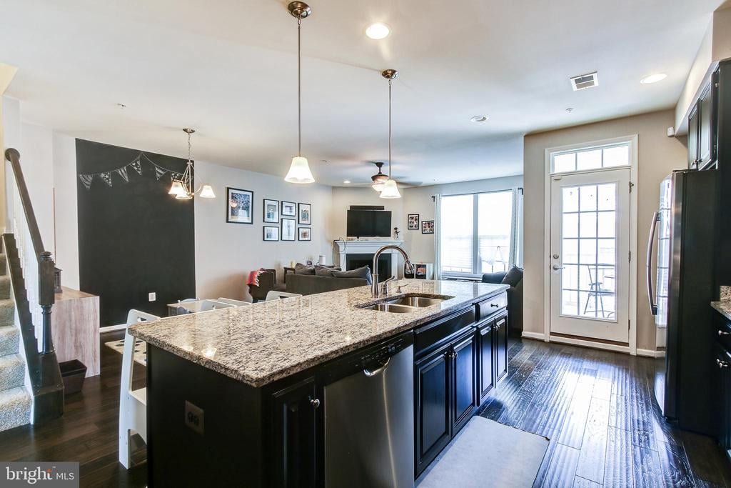 8127 Greenbelt Station Pkwy, #303M