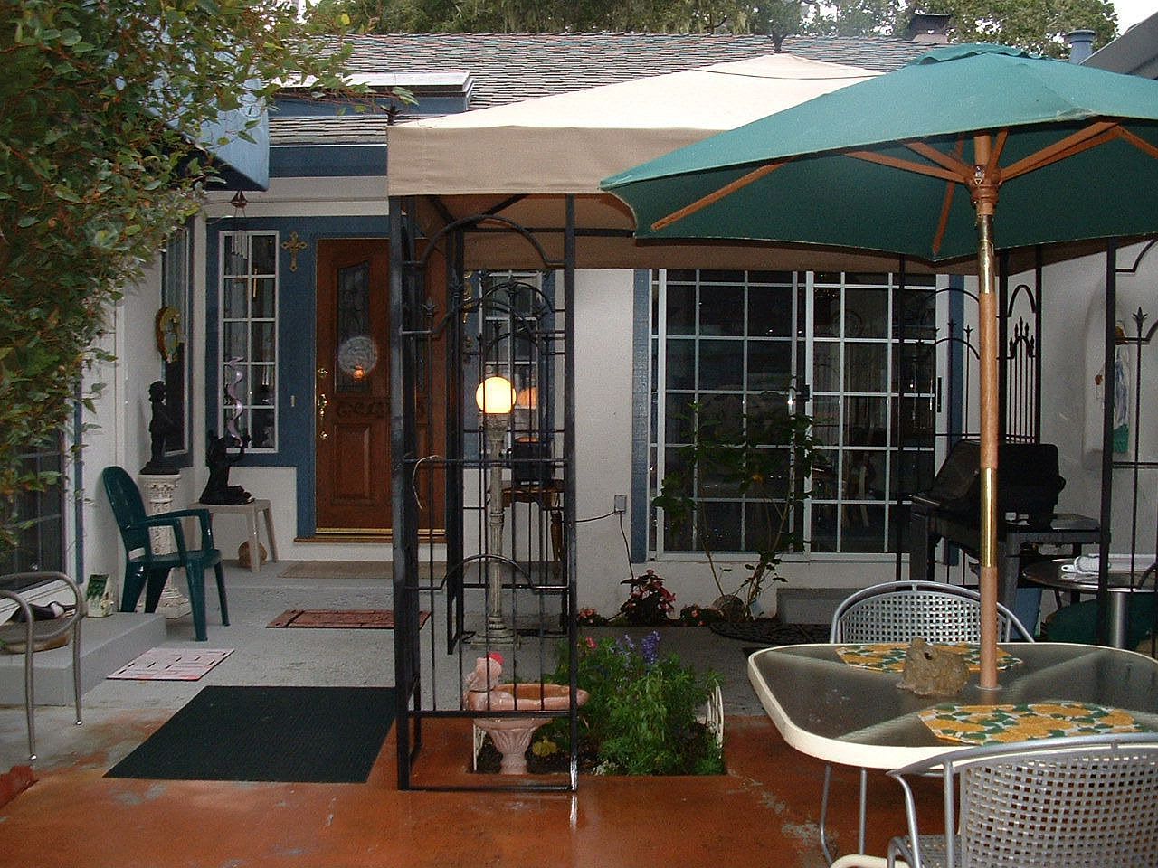 1097 Presidio Rd