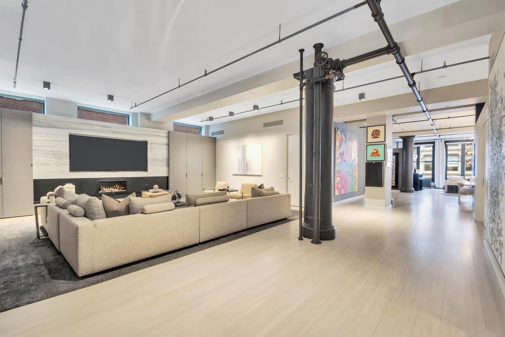 476 Broadway 