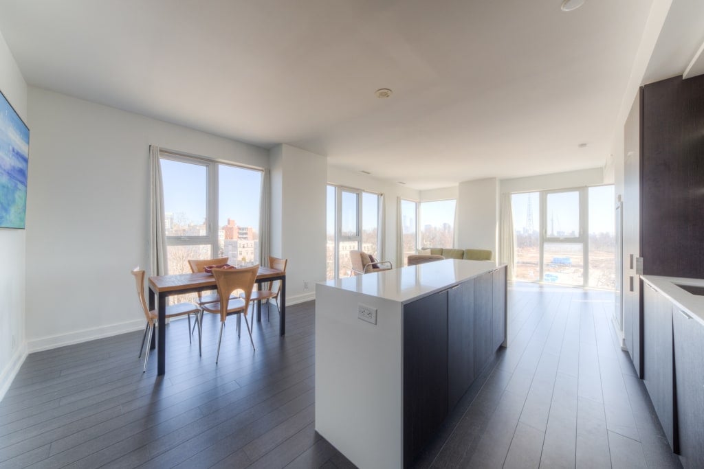 FOREST HILL CORNER SUITE
