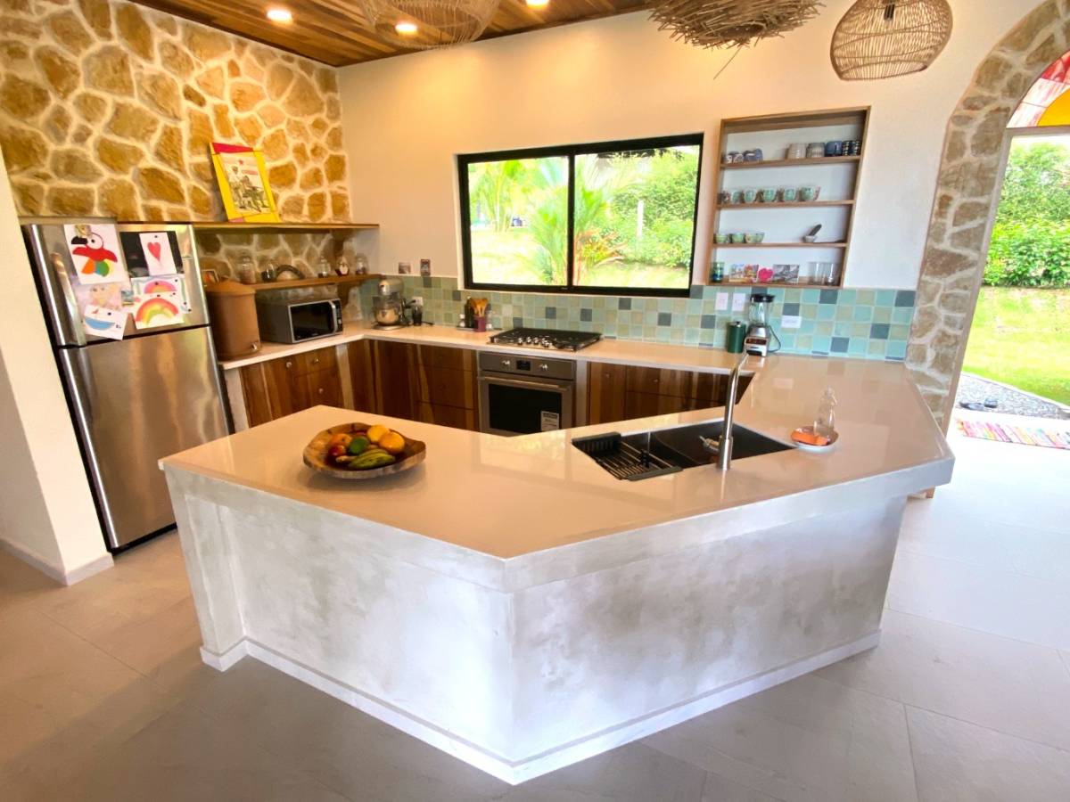 Captivating Modern 3 bedroom Oasis in Ojochal - Your Dream Home Awaits!
