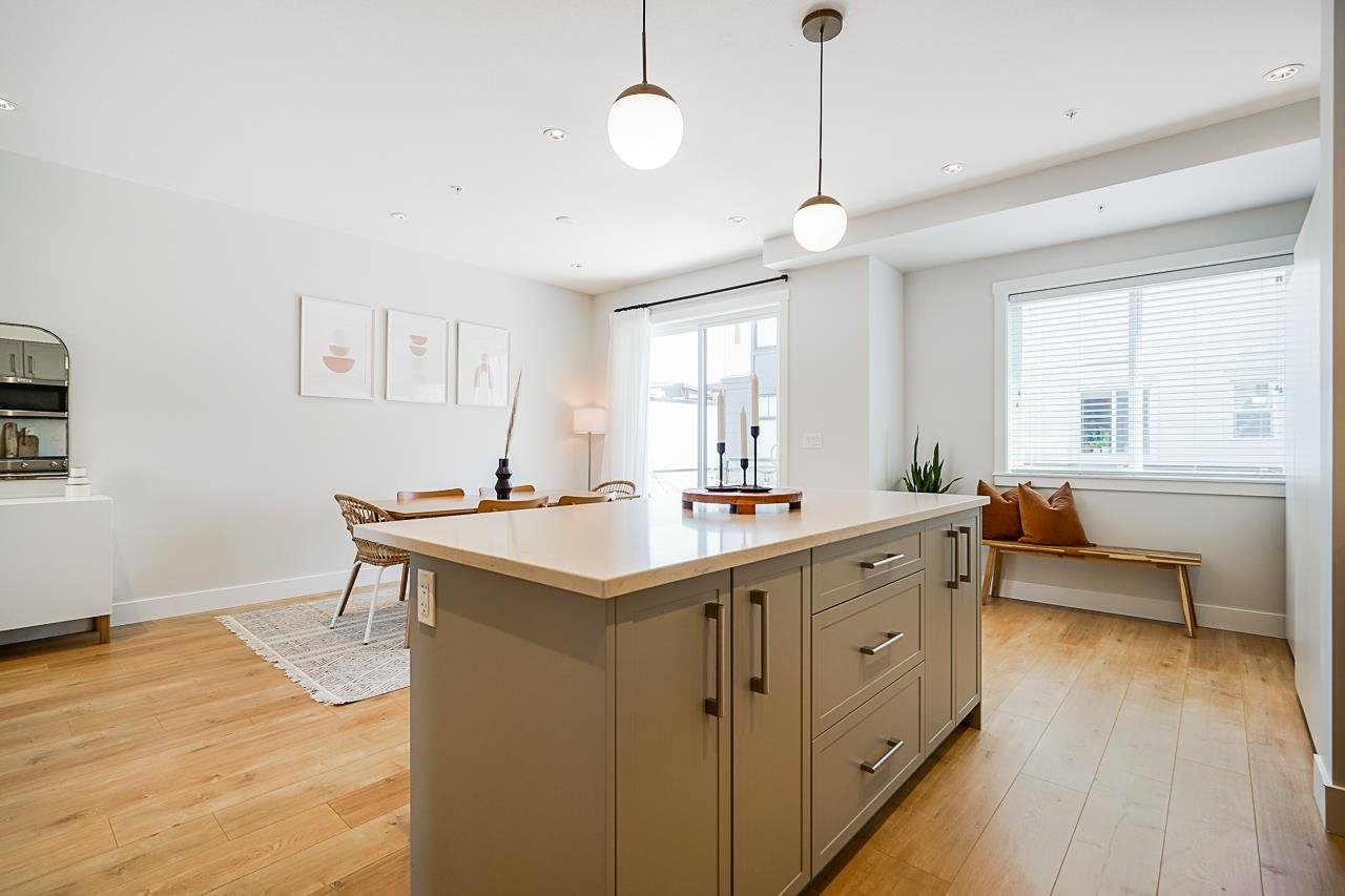 2-22128 48a Ave