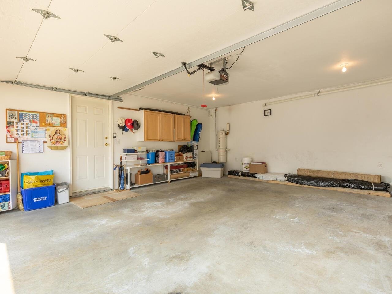 645 Thompson Ave
