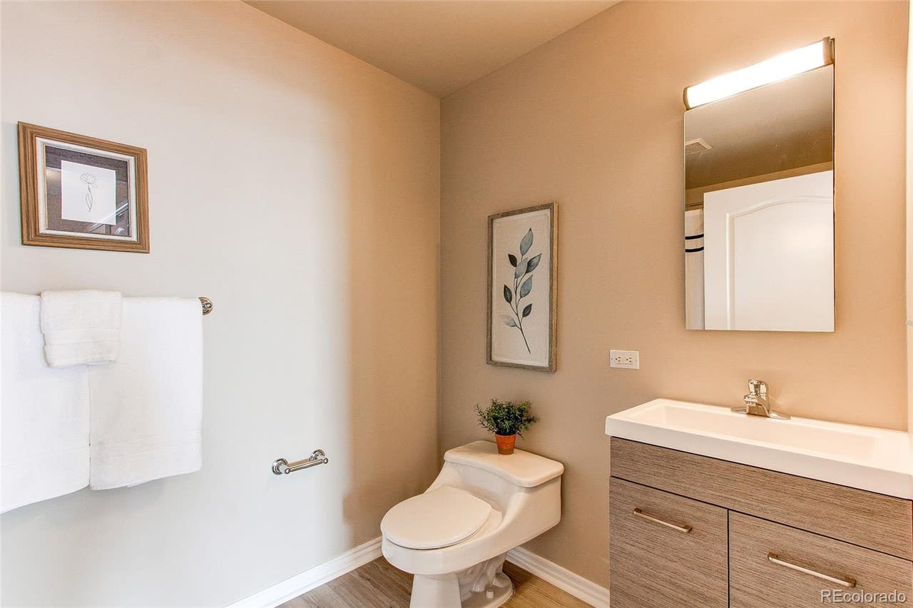 300 W 11th Ave #16D