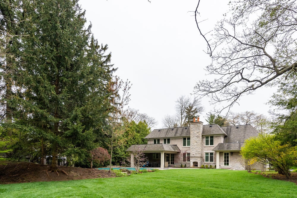 1527 Douglas Dr