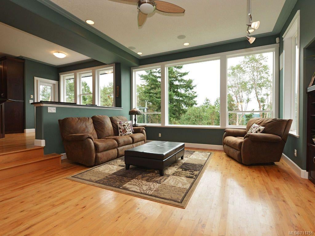 701 Highlands Park Terr