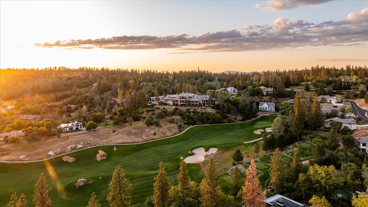 The Luxury Real Estate Dilemma: Catta Verdera vs. Winchester Golf and Country Club