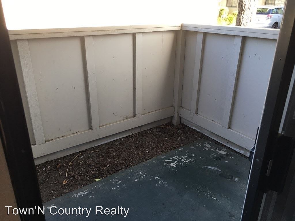 1056 Padre Dr UNIT 2