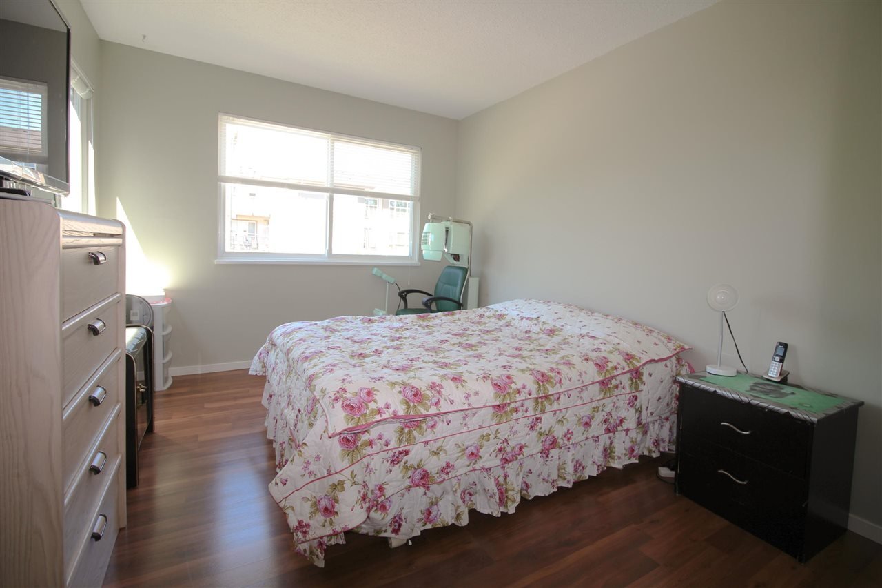 303-2344 Atkins Ave