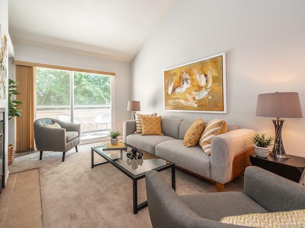 303-3225 Alder St