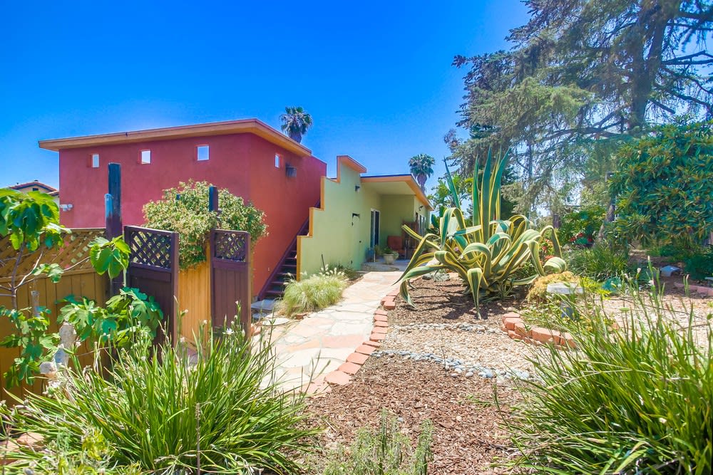 Charming One Story in the Heart of Vista!
