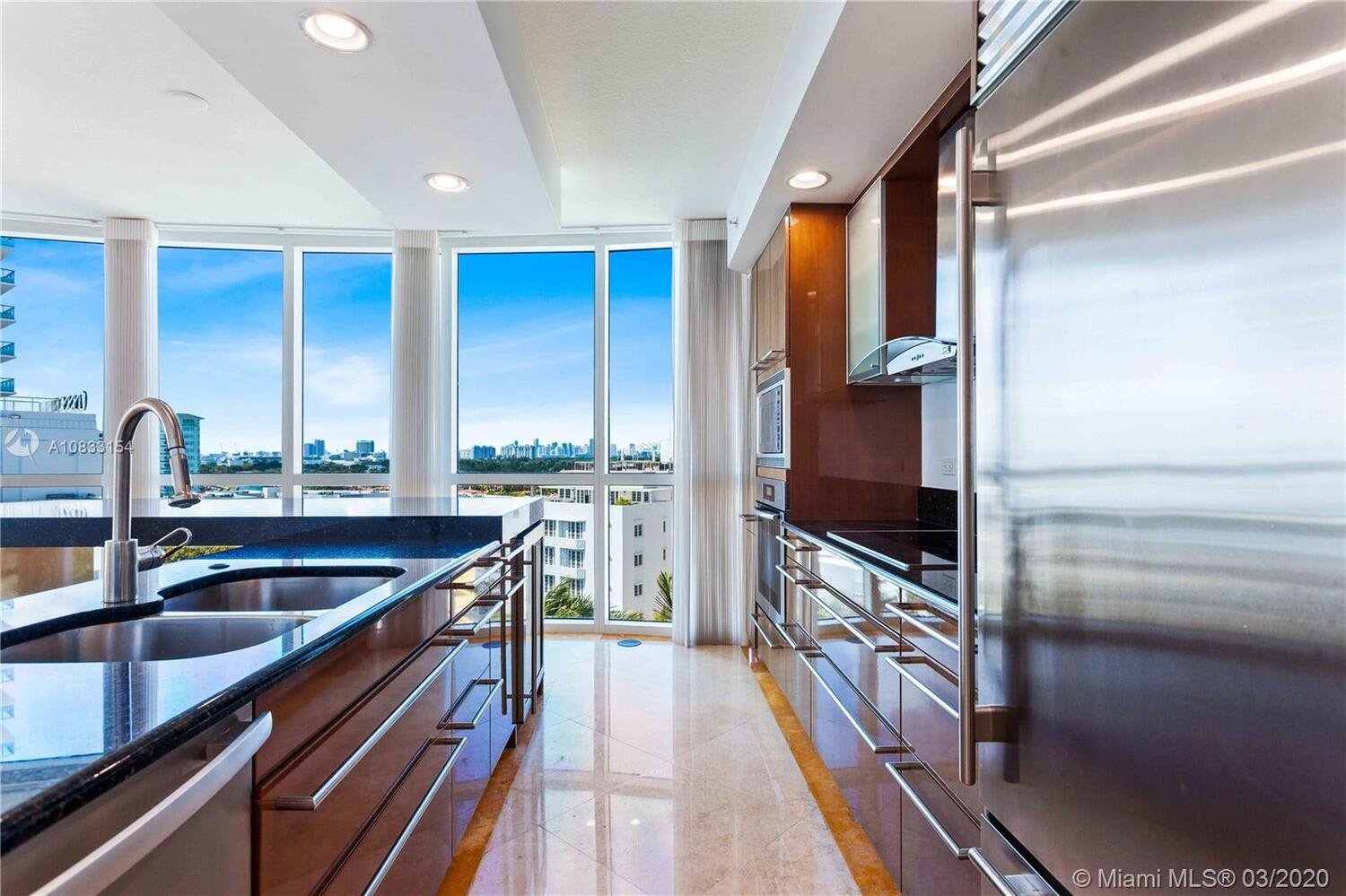 3801 Collins Ave, #901