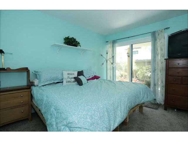 7105 Admiralty Ln