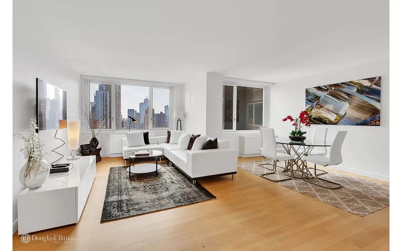 322 West 57th Street Unit: 34P1