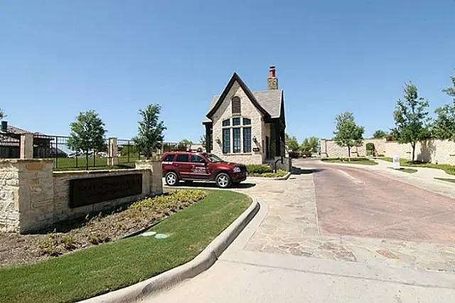 4608 Cardona Ct