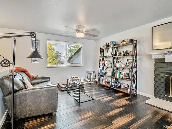 925 W 7th Avenue Drive