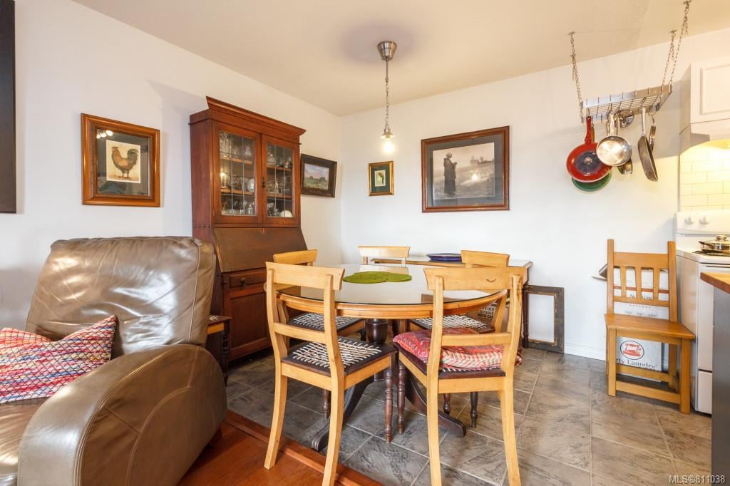 102-2520 Wark St, Victoria