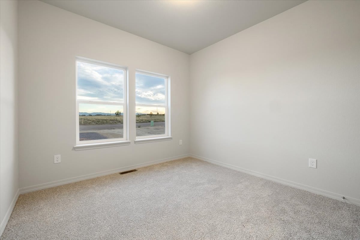 1476 N. Platteville Blvd. | MOVE IN READY