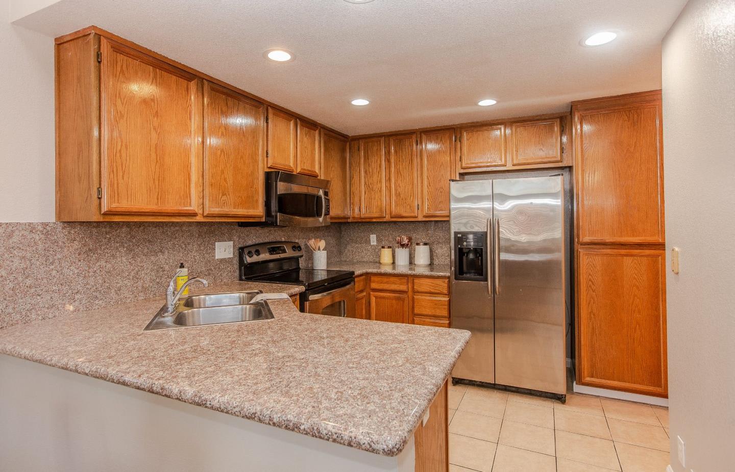 2583 Yerba Bank Ct