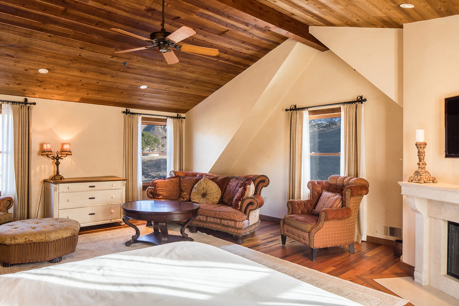 Steinbeck Country Living - 556 Corral de Tierra Road