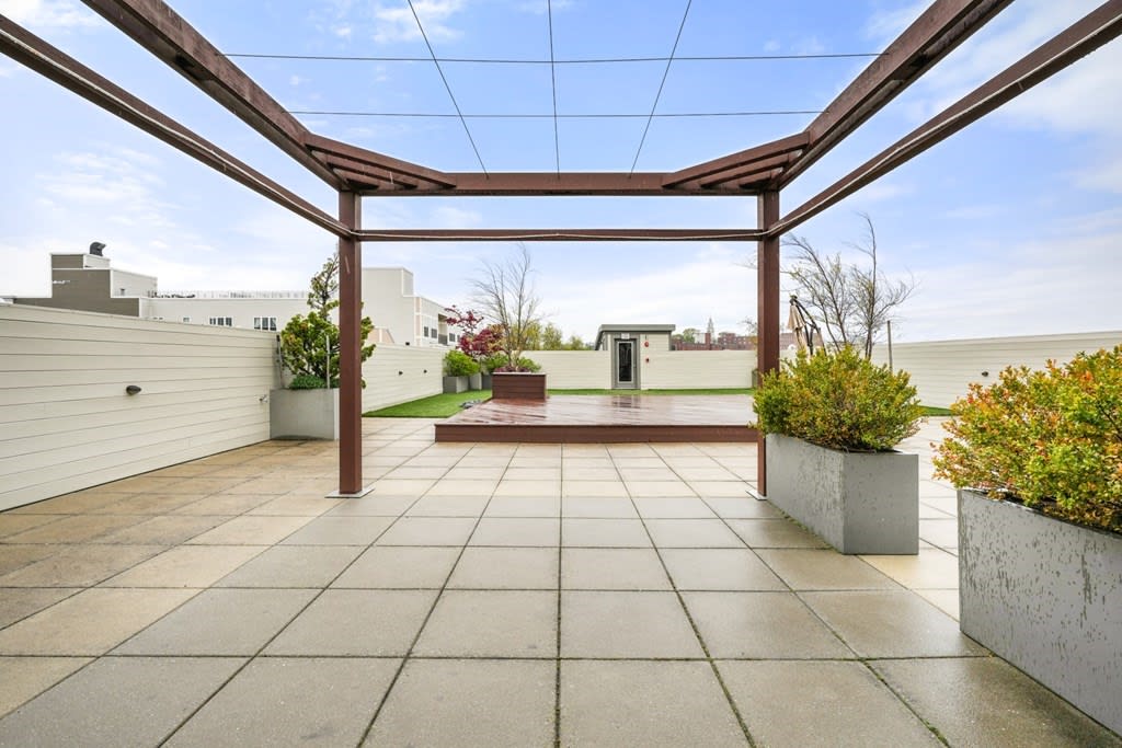 309 E Street, #22