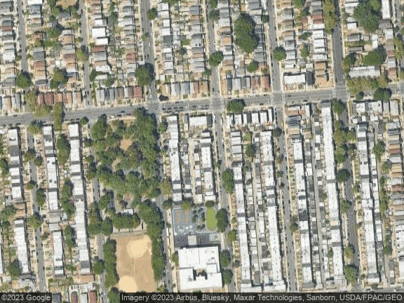 670 E 42nd St Unit: 2 